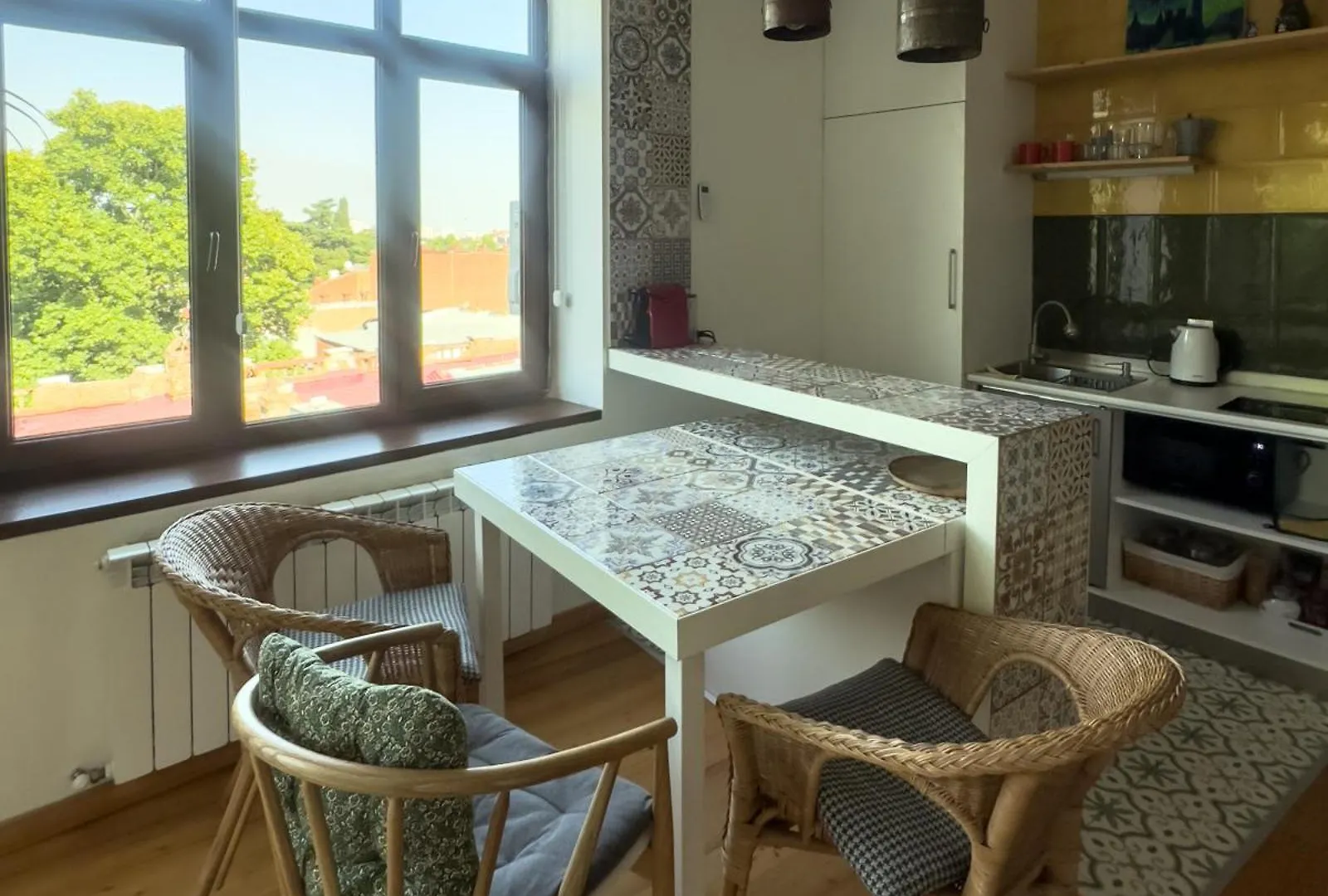 Sololaki Old Tbilisi Apartment